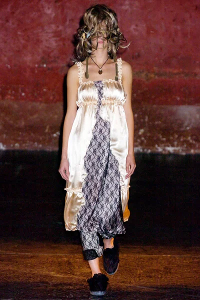 Look 17